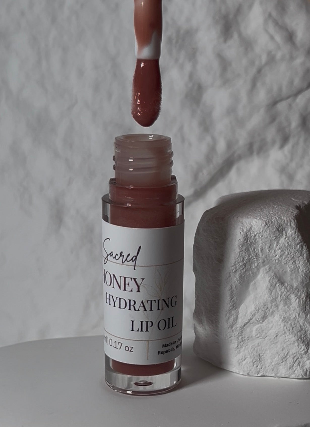 Sacred Honey Hydrating Lip Oil 5 ml | 0.17oz