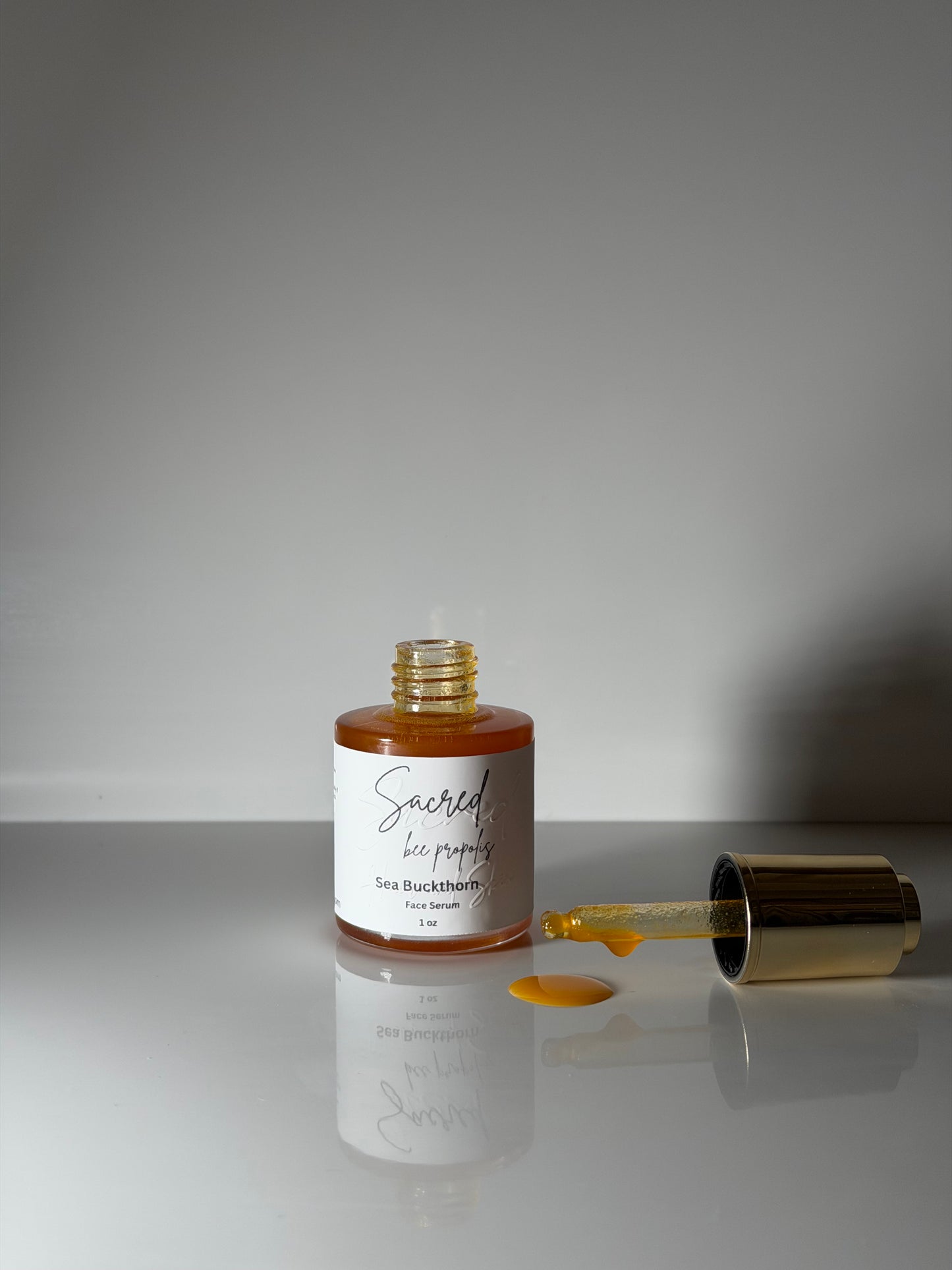 Sacred Bee Propolis Hydrating Serum | 1oz