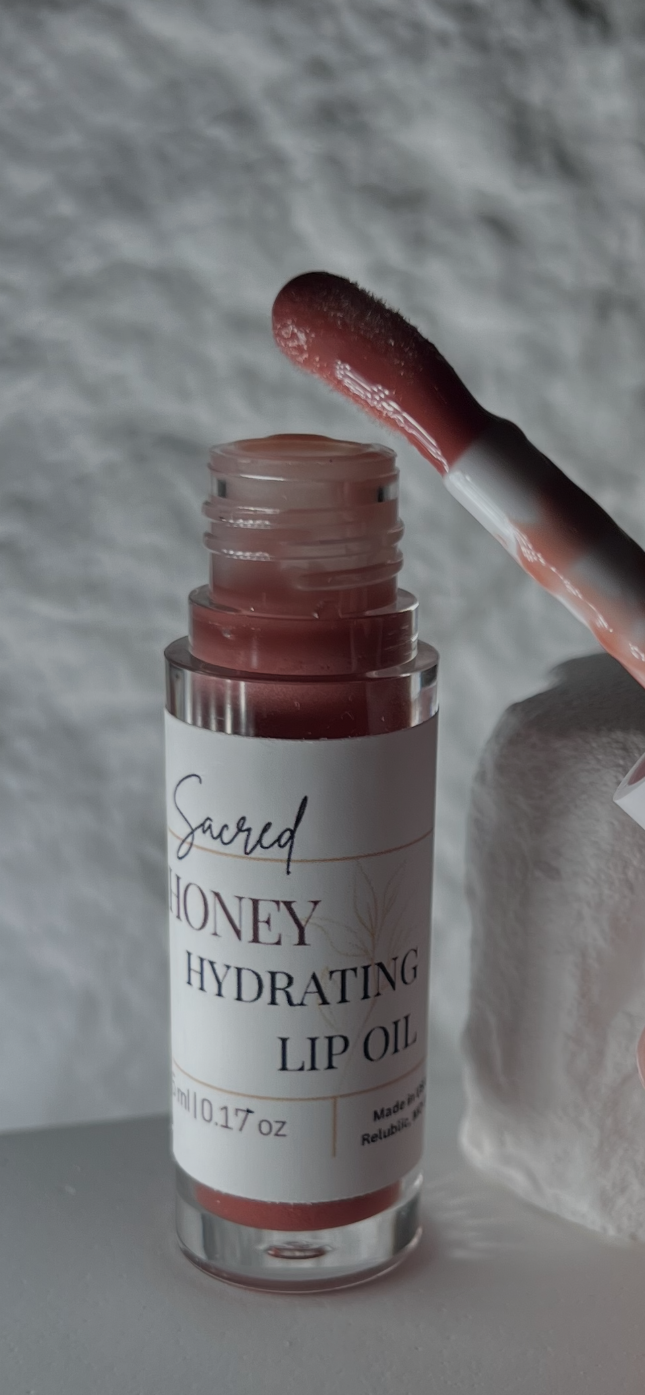 Sacred Honey Hydrating Lip Oil 5 ml | 0.17oz