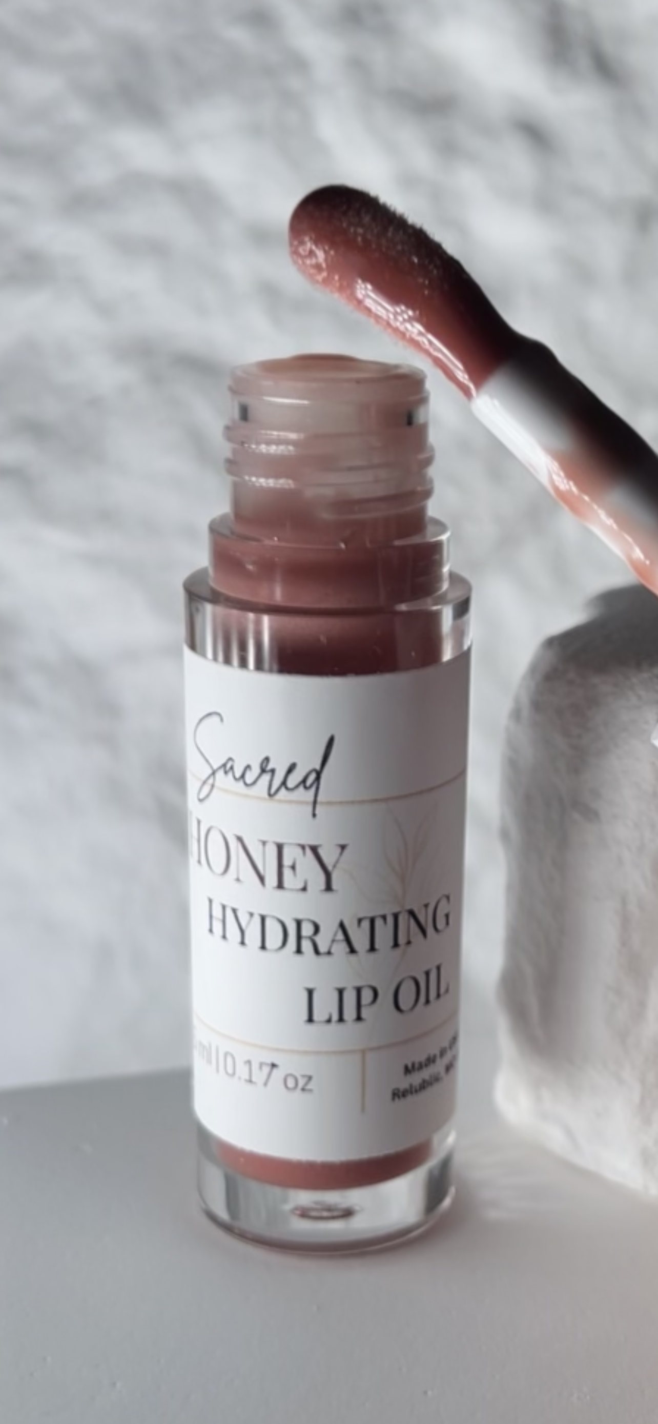 Sacred Honey Hydrating Lip Oil 5 ml | 0.17oz